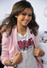 how did zendaya conquer shyness?
