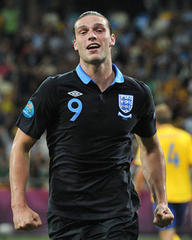 Roy Hodgson faces striking dilemma after recalling Andy Carroll for England friendlies